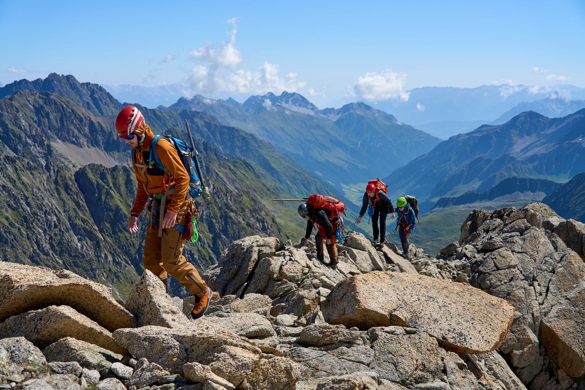 Hochtourengruppe in Gratüberschreitung | © DAV Wuppertal / Stefan Strunk