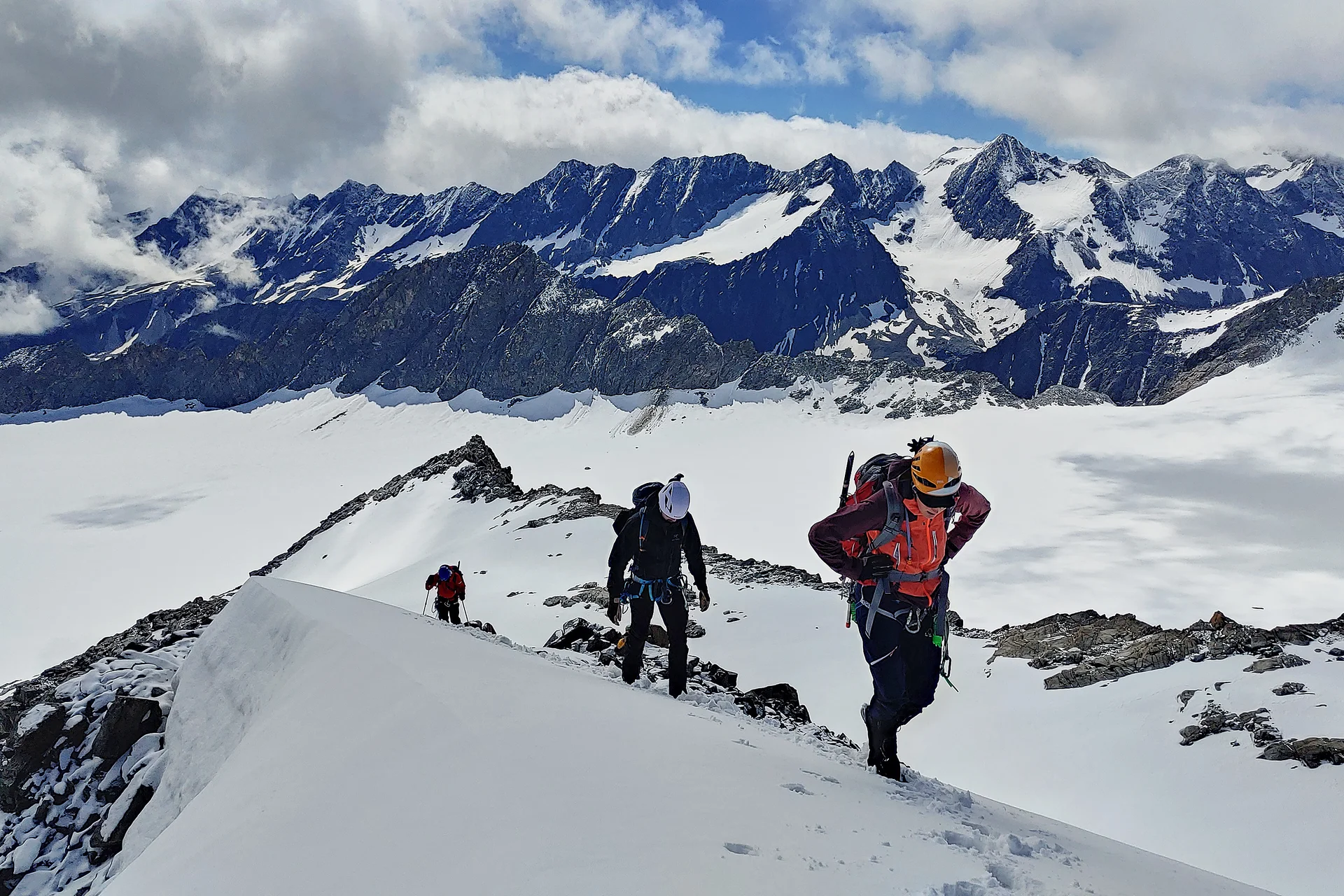 Aufstieg mit Panoramasicht | © DAV Wuppertal/Stefan Strunk
