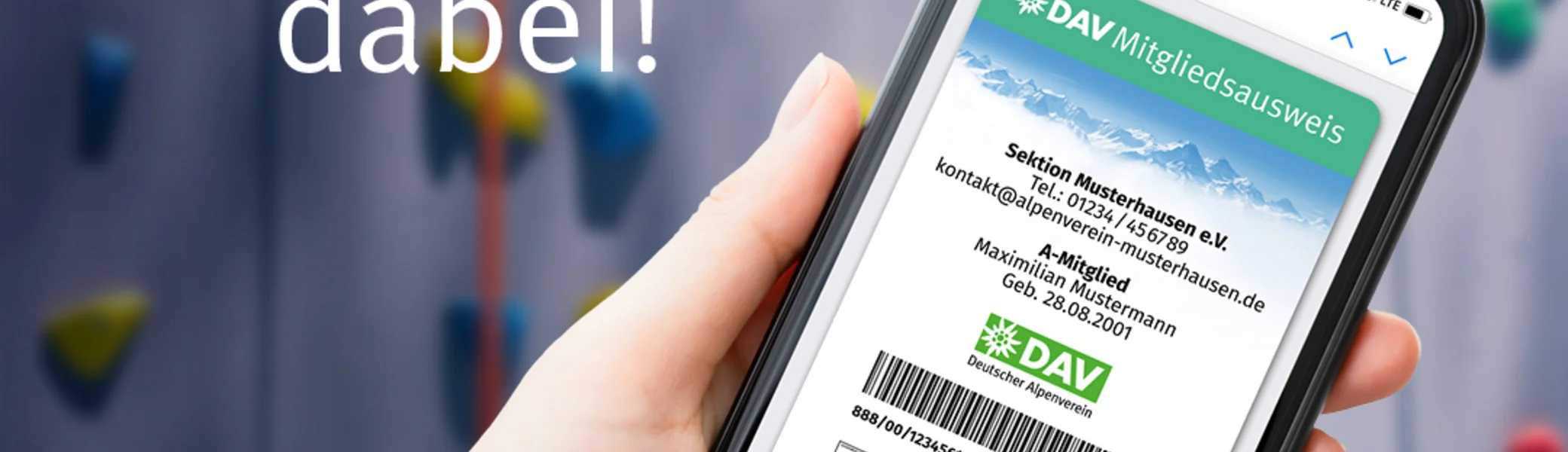 Ein Smartphone mit dem digitalen Mitgliedsausweis im Display | © DAV